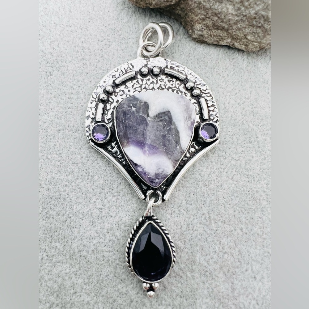 AMETHYST ROUGH PENDANT - Picture 6 of 6
